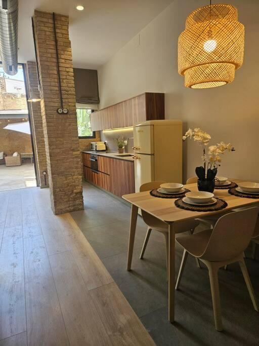 Tradicional Casa Con Patio Ruzafa Apartment บาเลนเซีย ภายนอก รูปภาพ
