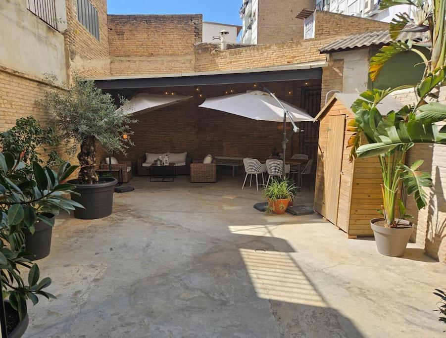Tradicional Casa Con Patio Ruzafa Apartment บาเลนเซีย ภายนอก รูปภาพ