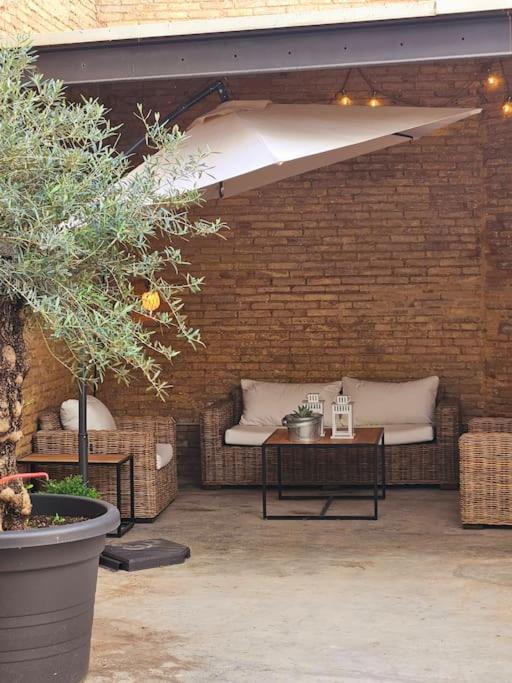 Tradicional Casa Con Patio Ruzafa Apartment บาเลนเซีย ภายนอก รูปภาพ