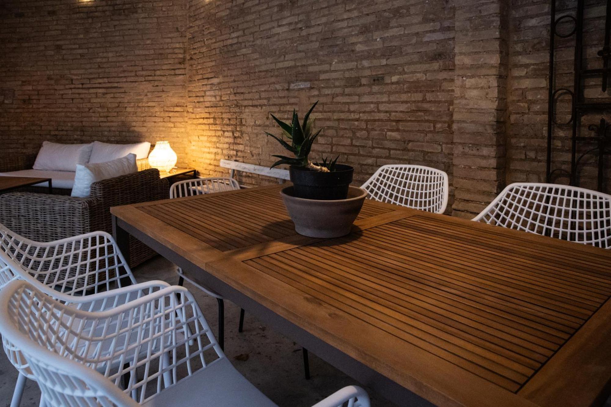 Tradicional Casa Con Patio Ruzafa Apartment บาเลนเซีย ภายนอก รูปภาพ